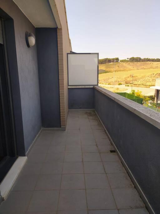 Espectacular adosado en Viana con aparcamiento gratuito. Villa Exterior foto